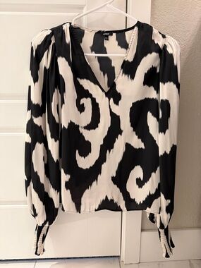 Express Black and White Swirl Print V-Neck Puff Sleeve Long Sleeve Blouse XS